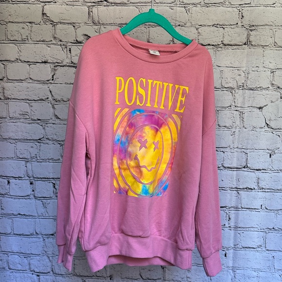 Tween Girl Smiley Face Sweatshirt - Picture 1 of 7